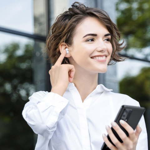 Słuchawki bezprzewodowe TWS Bluetooth 5.0 Encok WM01 Plus białe Słuchawki bezprzewodowe TWS Bluetooth 5.0 Encok WM01 Plus białe