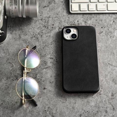 Skórzane etui iPhone 14 magnetyczne z MagSafe Oil Wax Premium Leather Case czarny Skórzane etui iPhone 14 magnetyczne z MagSafe Oil Wax Premium Leather Case czarny