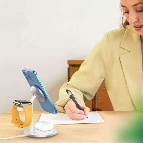 3w1 Stojak stacja ładująca indukcyjna do iPhone AirPods Pro Apple Watch czarna 3w1 Stojak stacja ładująca indukcyjna do iPhone AirPods Pro Apple Watch czarna