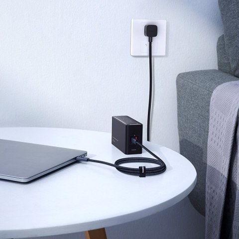 Kabel przewód USB-C - USB-C 240W PD 8K 60Hz 40Gb/s 1m czarny Kabel przewód USB-C - USB-C 240W PD 8K 60Hz 40Gb/s 1m czarny