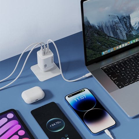 Ładowarka sieciowa GaN 65W 100-240V USB-A 2x USB-C biała Ładowarka sieciowa GaN 65W 100-240V USB-A 2x USB-C biała