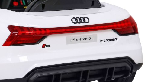 Audi RS E-Tron GT na akumulator Biały + Pilot + Napęd 4x4 + Radio MP3 + LED + EVA Audi RS E-Tron GT na akumulator Biały + Pilot + Napęd 4x4 + Radio MP3 + LED + EVA