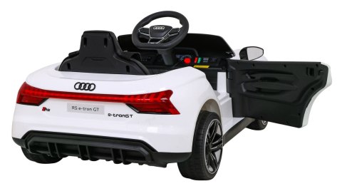 Audi RS E-Tron GT na akumulator Biały + Pilot + Napęd 4x4 + Radio MP3 + LED + EVA Audi RS E-Tron GT na akumulator Biały + Pilot + Napęd 4x4 + Radio MP3 + LED + EVA