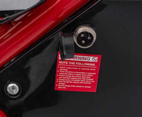 Pojazd Motor RENEGADE 50R Czerwony Pojazd Motor RENEGADE 50R Czerwony