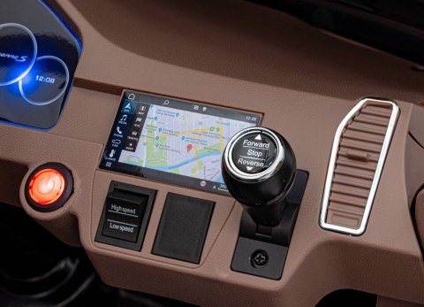 Porsche Cayenne S na akumulator dla dzieci Lakier Czarny + Pilot + Wolny START + EVA + Audio LED Porsche Cayenne S na akumulator dla dzieci Lakier Czarny + Pilot + Wolny START + EVA + Audio LED