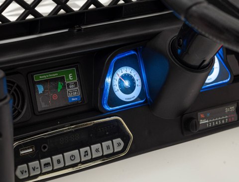 Toyota FJ Cruiser dla dzieci Biały + Pilot + Napęd 4x4 + Audio LED + EVA + Wolny Start Toyota FJ Cruiser dla dzieci Biały + Pilot + Napęd 4x4 + Audio LED + EVA + Wolny Start
