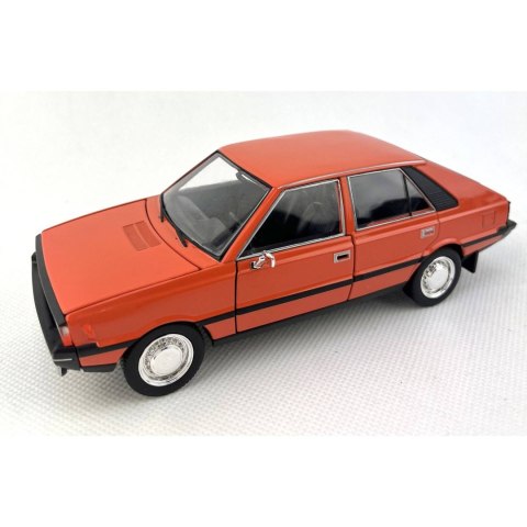 WELLY POLONEZ SKALA 1:24 WELLY POLONEZ SKALA 1:24