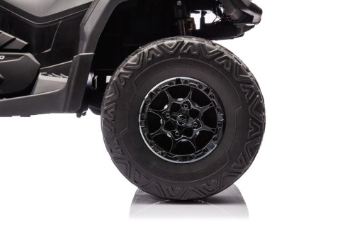 Quad Can Am Outlander ATV z Pilotem Czarny Quad Can Am Outlander ATV z Pilotem Czarny