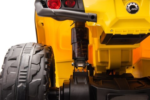 Quad Can Am Outlander ATV z Pilotem Żółty Quad Can Am Outlander ATV z Pilotem Żółty