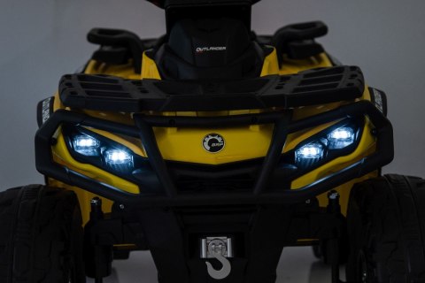 Quad Can Am Outlander ATV z Pilotem Żółty Quad Can Am Outlander ATV z Pilotem Żółty