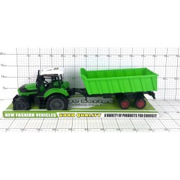 TRAKTOR Z PRZYCZEPĄ POD KLOSZEM