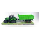 TRAKTOR Z PRZYCZEPĄ POD KLOSZEM