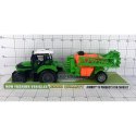 TRAKTOR Z PRZYCZEPĄ POD KLOSZEM