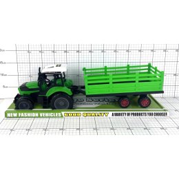 TRAKTOR Z PRZYCZEPĄ POD KLOSZEM