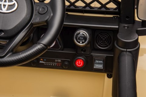 Auto Na Akumulator Toyota FJ Khaki 4x4 Auto Na Akumulator Toyota FJ Khaki 4x4