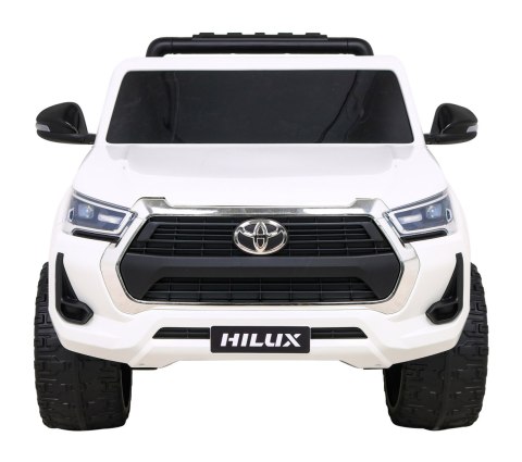 Toyota Hilux na akumulator dla dzieci Biały + Napęd 4x4 + Pilot + 2 bagażniki + Radio MP3 + LED Toyota Hilux na akumulator dla dzieci Biały + Napęd 4x4 + Pilot + 2 bagażniki + Radio MP3 + LED