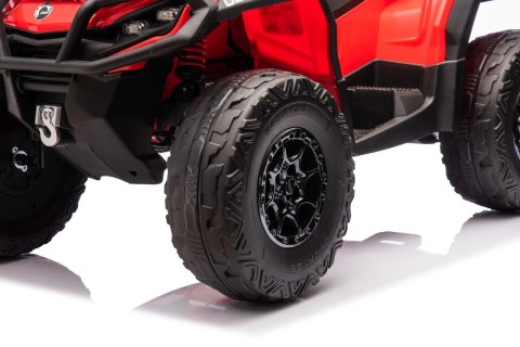 Quad Can Am Outlander ATV z Pilotem Czerwony Quad Can Am Outlander ATV z Pilotem Czerwony