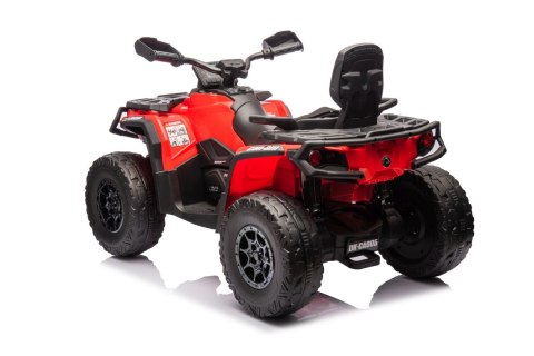 Quad Can Am Outlander ATV z Pilotem Czerwony Quad Can Am Outlander ATV z Pilotem Czerwony
