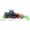 TRAKTOR Z MASZYNĄ POD KLOSZEM