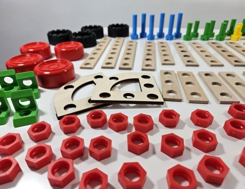 Zabawka konstrukcyjna Mały Konstruktor Junior/CONSTRUCTOR JUNIOR 3 in 1 SPORTSCAR Zabawka konstrukcyjna Mały Konstruktor Junior/CONSTRUCTOR JUNIOR 3 in 1 SPORTSCAR