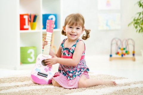 Gitara dla dzieci drewniana metalowe struny kostka - różowa ECOTOYS Gitara dla dzieci drewniana metalowe struny kostka - różowa ECOTOYS