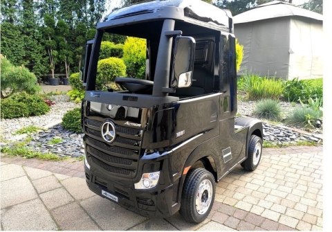 Auto na Akumulator Mercedes Actros Czarny Lakierowany MP4 Auto na Akumulator Mercedes Actros Czarny Lakierowany MP4
