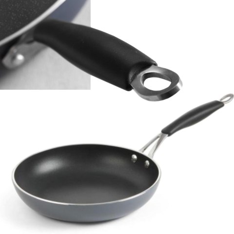 PATELNIA ALUMINIOWA Z POWŁOKĄ TEFLON PLATINUM PROFESSIONAL NIEPRZYWIERAJĄCĄ ŚR. 32 CM - HENDI 621158 PATELNIA ALUMINIOWA Z POWŁOKĄ TEFLON PLATINUM PROFESSIONAL NIEPRZYWIERAJĄCĄ ŚR. 32 CM - HENDI 621158