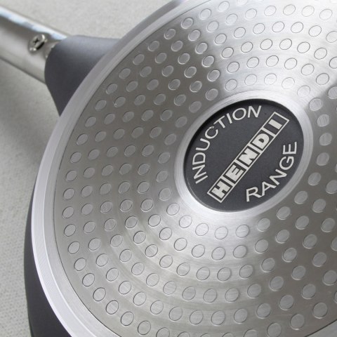 PATELNIA INDUKCYJNA PROFI LINE Z ODLEWU ALUMINIUM POWLEKANA TYTANEM ŚR. 240 MM - HENDI 629154 PATELNIA INDUKCYJNA PROFI LINE Z ODLEWU ALUMINIUM POWLEKANA TYTANEM ŚR. 240 MM - HENDI 629154