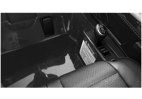 AUTO NA AKUMULATOR AUDI R8 SPYDER CZARNY AUTO NA AKUMULATOR AUDI R8 SPYDER CZARNY
