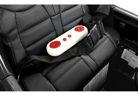 AUTO NA AKUMULATOR AUDI R8 SPYDER CZARNY AUTO NA AKUMULATOR AUDI R8 SPYDER CZARNY