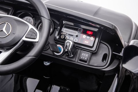 AUTO NA AKUMULATOR MERCEDES DK-MT950 4X4 CZARNY AUTO NA AKUMULATOR MERCEDES DK-MT950 4X4 CZARNY