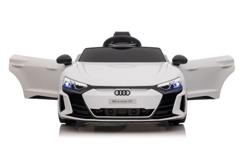 AUTO NA AKUMULATOR AUDI E- TRON GT QLS-6888 BIAŁE AUTO NA AKUMULATOR AUDI E- TRON GT QLS-6888 BIAŁE