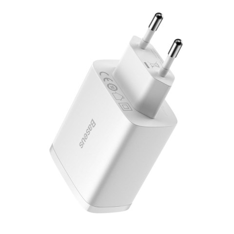 Ładowarka sieciowa Compact 3x USB 17W biały Ładowarka sieciowa Compact 3x USB 17W biały