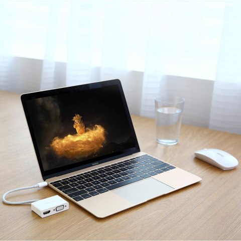Przejściówka adapter konwerter video USB-C - HDMI VGA biały Przejściówka adapter konwerter video USB-C - HDMI VGA biały