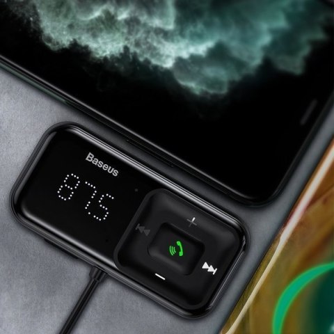 Transmiter FM bezprzewodowy Bluetooth z ładowarką S-16 Overseas edition czarny Transmiter FM bezprzewodowy Bluetooth z ładowarką S-16 Overseas edition czarny