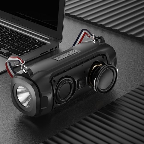 4w1 Głośnik bezprzewodowy 5W Bluetooth 5.0 radio FM panel solarny latarka zielony 4w1 Głośnik bezprzewodowy 5W Bluetooth 5.0 radio FM panel solarny latarka zielony