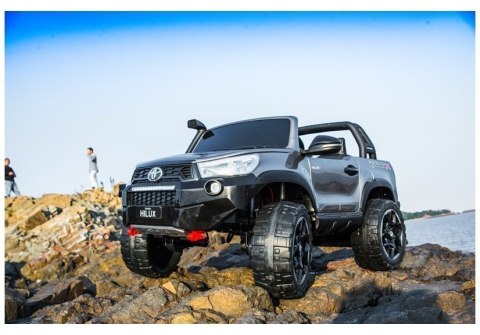 Auto na Akumulator Toyota Hilux Czarny Lakierowany Auto na Akumulator Toyota Hilux Czarny Lakierowany
